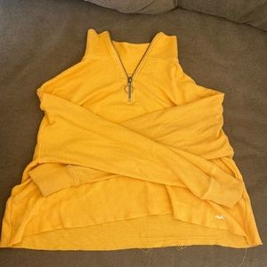 Hollister long sleeve crop top in the color yellow.
